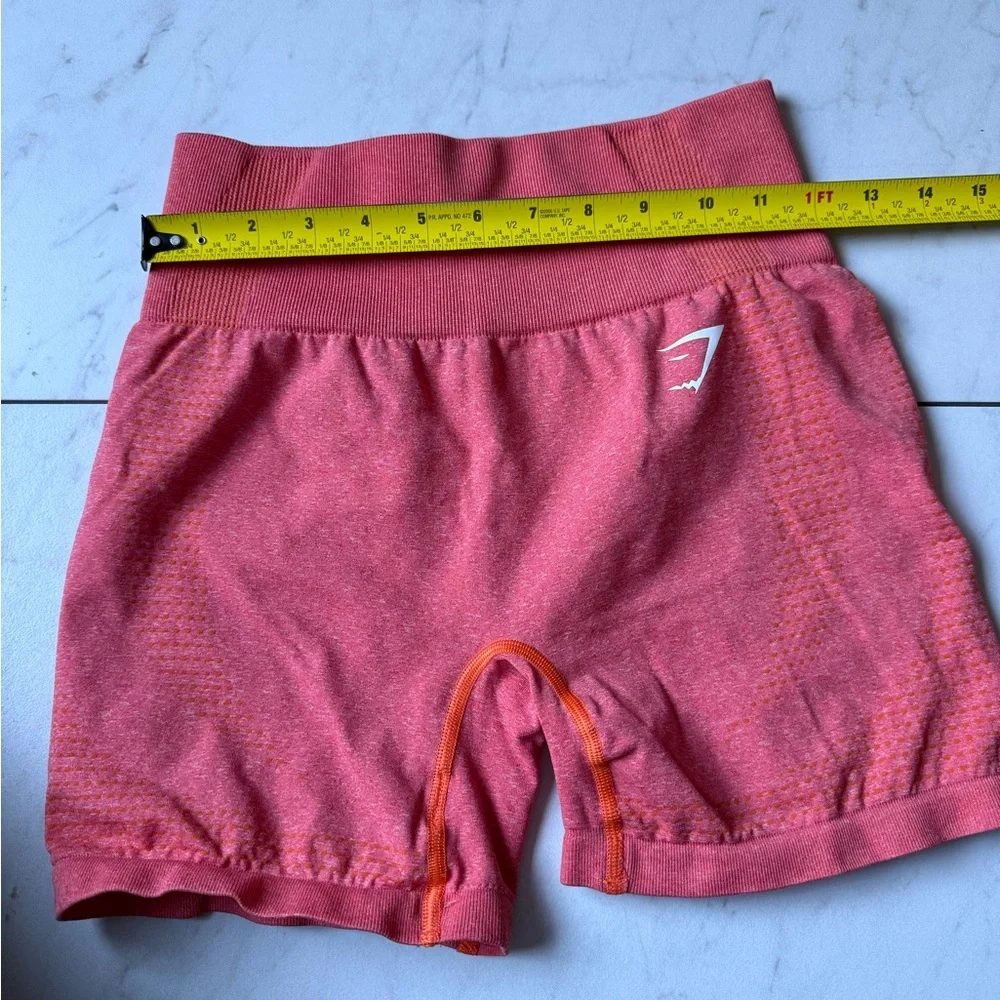 GYMSHARK Vital Seamless Shorts - coral - size small - Picture 3 of 6